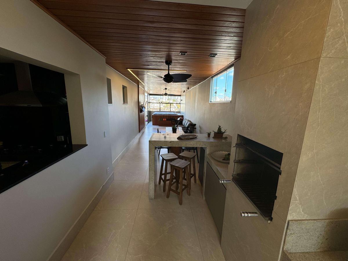 Apartamento, Sagrada Família, 3 Quartos, 1 Vaga, 1 Suíte