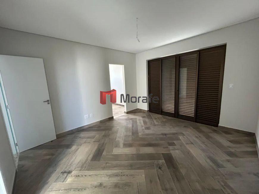 Apartamento, Jaraguá, 4 Quartos, 3 Vagas, 2 Suítes