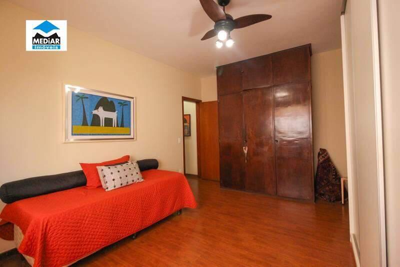 Casa, Buritis, 4 Quartos, 4 Vagas, 1 Suíte