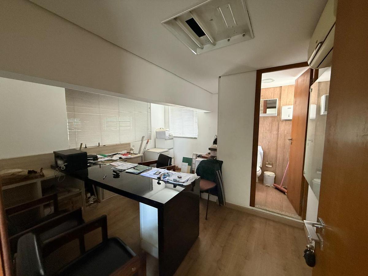 Galpão, Cachoeirinha, 4 Quartos, 1 Vaga, 3 Suítes