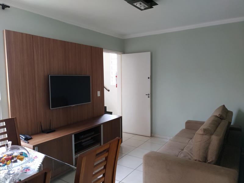 Apartamento, Cândida Ferreira, 2 Quartos, 1 Vaga, 0 Suíte
