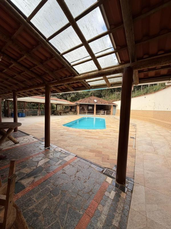 Fazenda, Adelmolândia, 6 Quartos, 10 Vagas, 2 Suítes