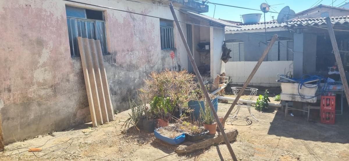 Lote, Monte Castelo, 0 Quarto, 0 Vaga