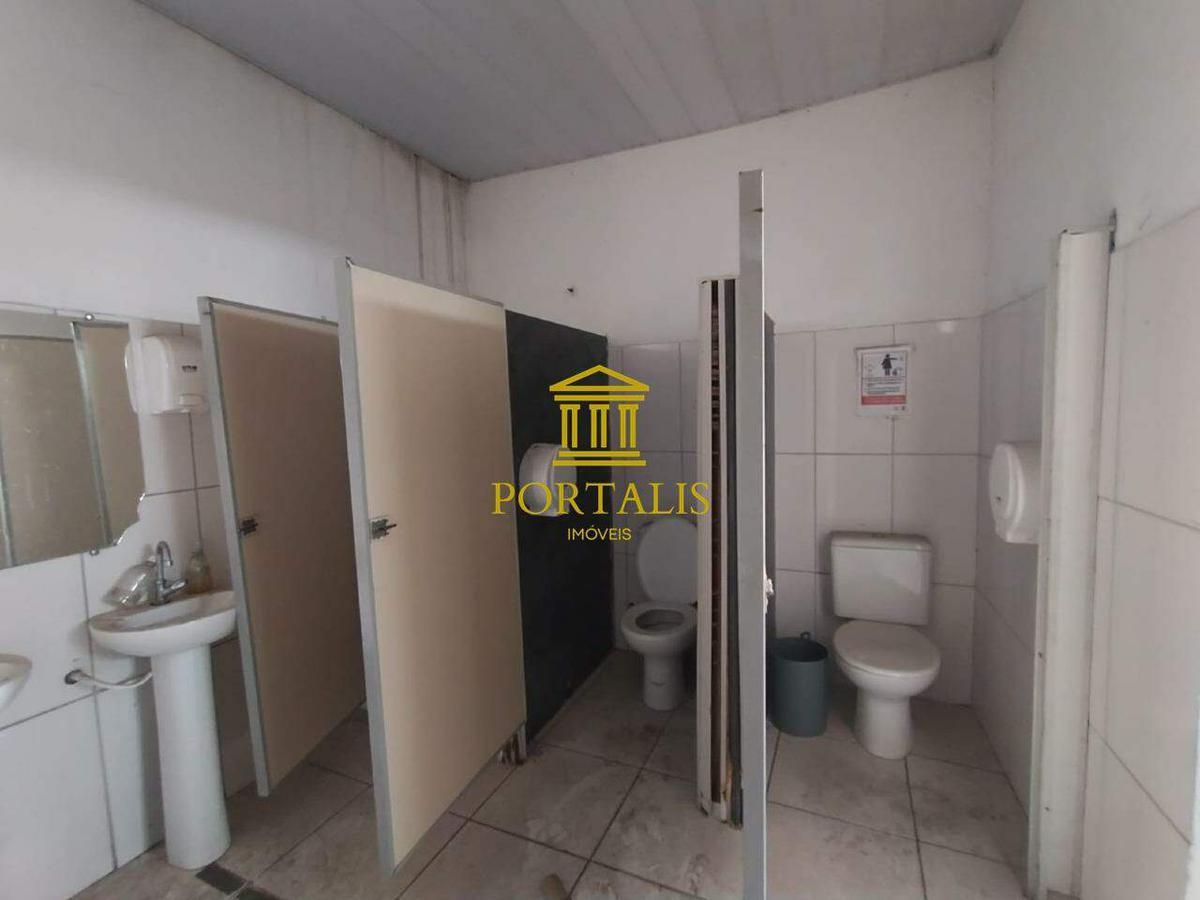 Galpão, Prado, 0 Quarto, 20 Vagas