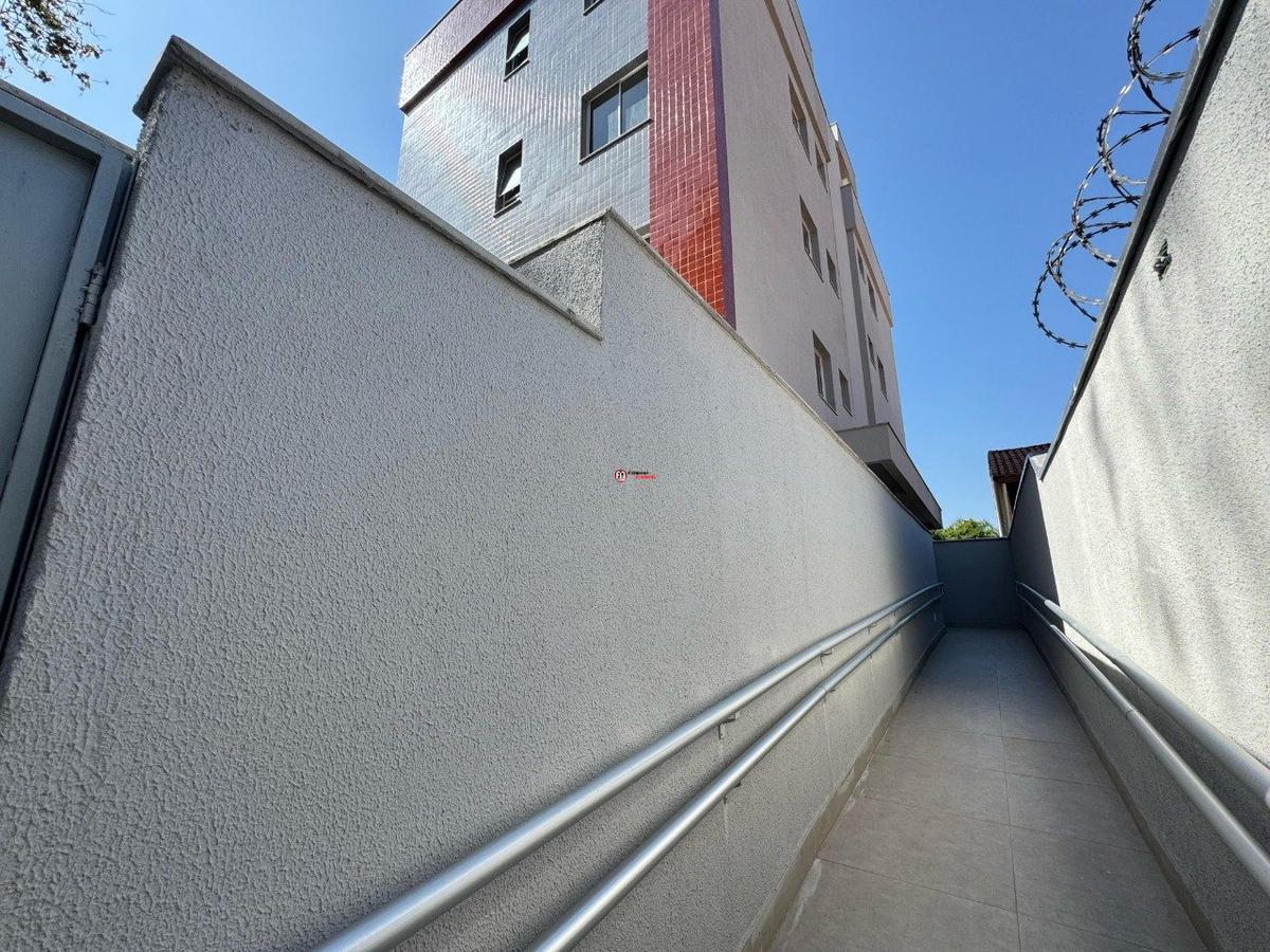 Apartamento, Santa Mônica, 2 Quartos, 1 Vaga