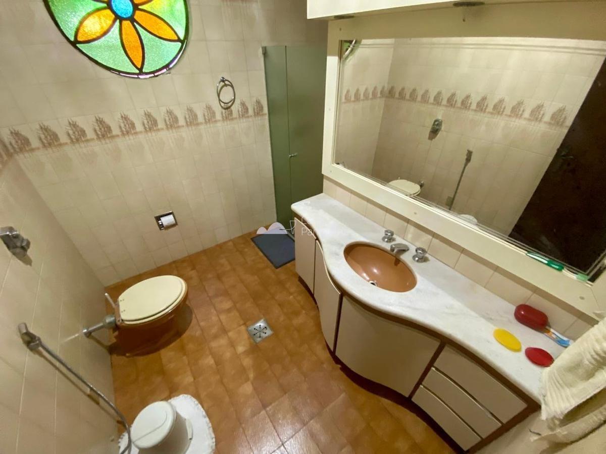 Casa, Santa Branca, 3 Quartos, 4 Vagas, 2 Suítes