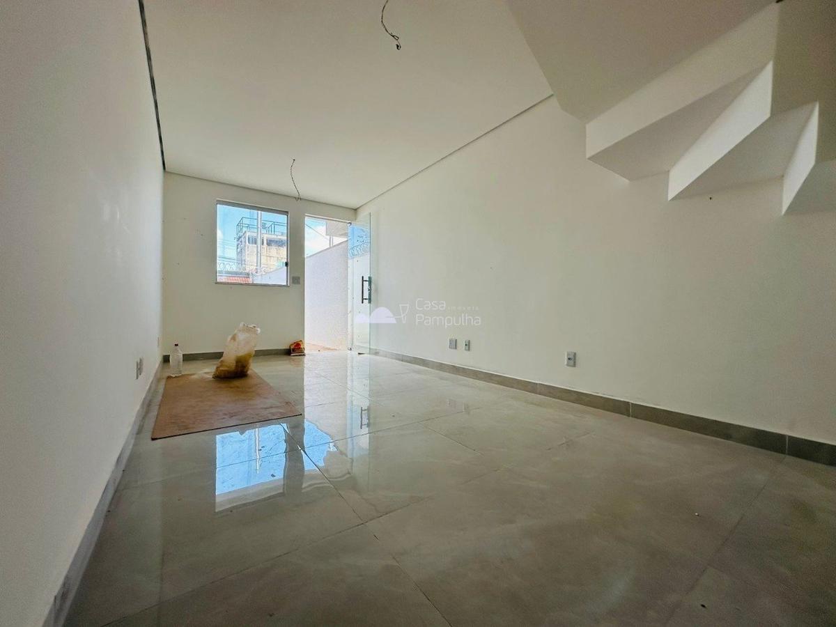 Casa, Floramar, 2 Quartos, 1 Vaga, 2 Suítes