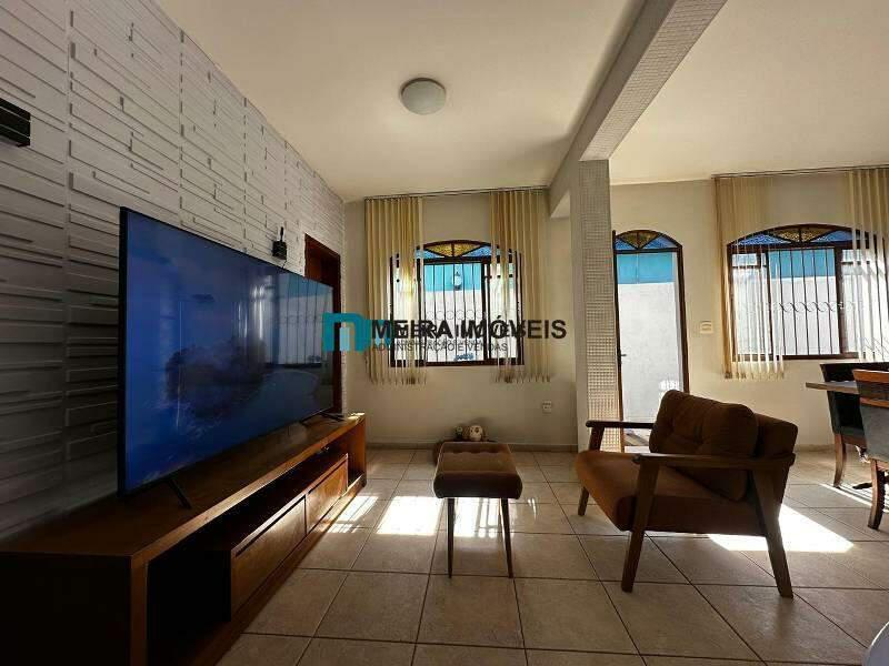 Casa, Nova Granada, 5 Quartos, 6 Vagas, 1 Suíte