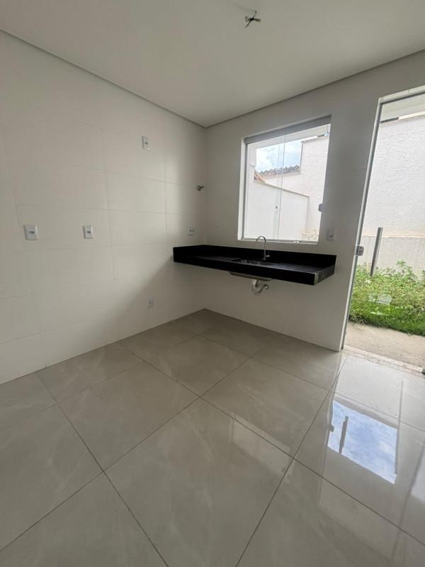 Casa, Floramar, 2 Quartos, 2 Vagas, 2 Suítes