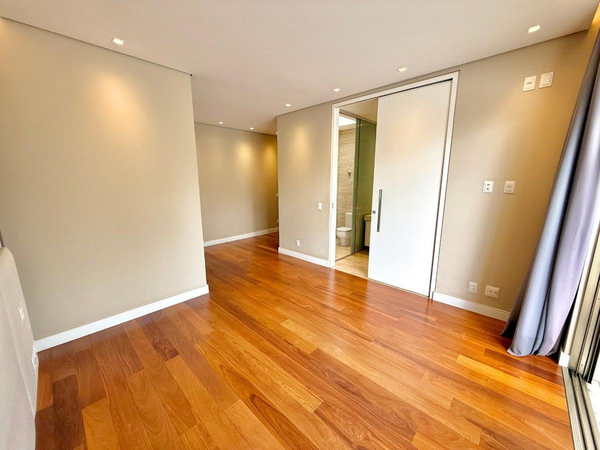 Casa, São Luiz (pampulha), 3 Quartos, 10 Vagas, 3 Suítes