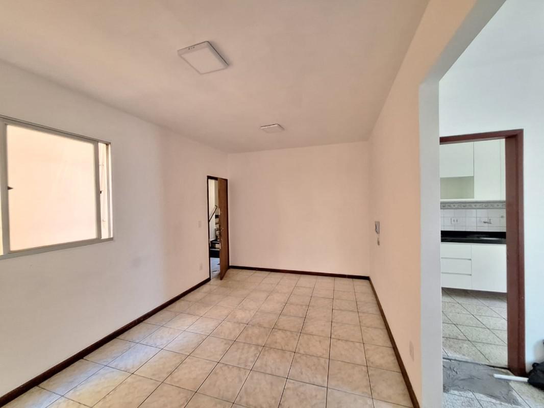 Apartamento, Sagrada Família, 2 Quartos, 1 Vaga, 1 Suíte