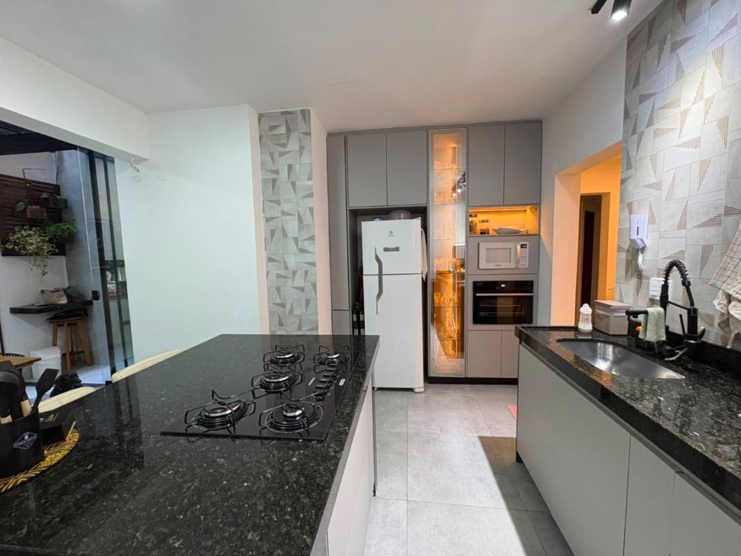 Apartamento, Tirol (barreiro), 3 Quartos, 1 Vaga, 1 Suíte