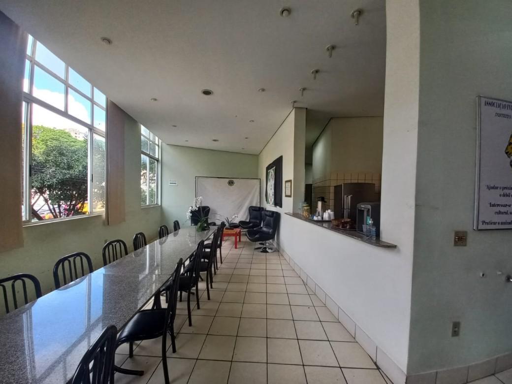 Prédio, Nova Granada
