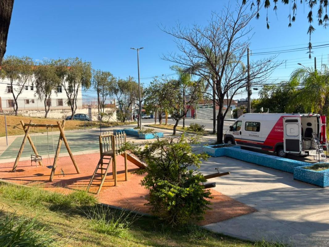Apartamento, Jardim Riacho das Pedras, 2 Quartos, 1 Vaga