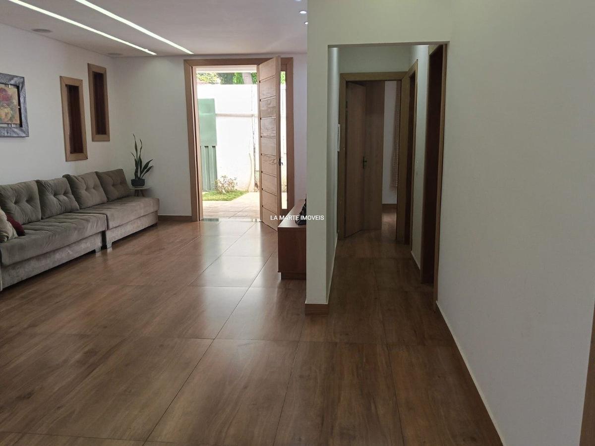 Casa, Santa Cruz Industrial, 4 Quartos, 3 Vagas, 1 Suíte