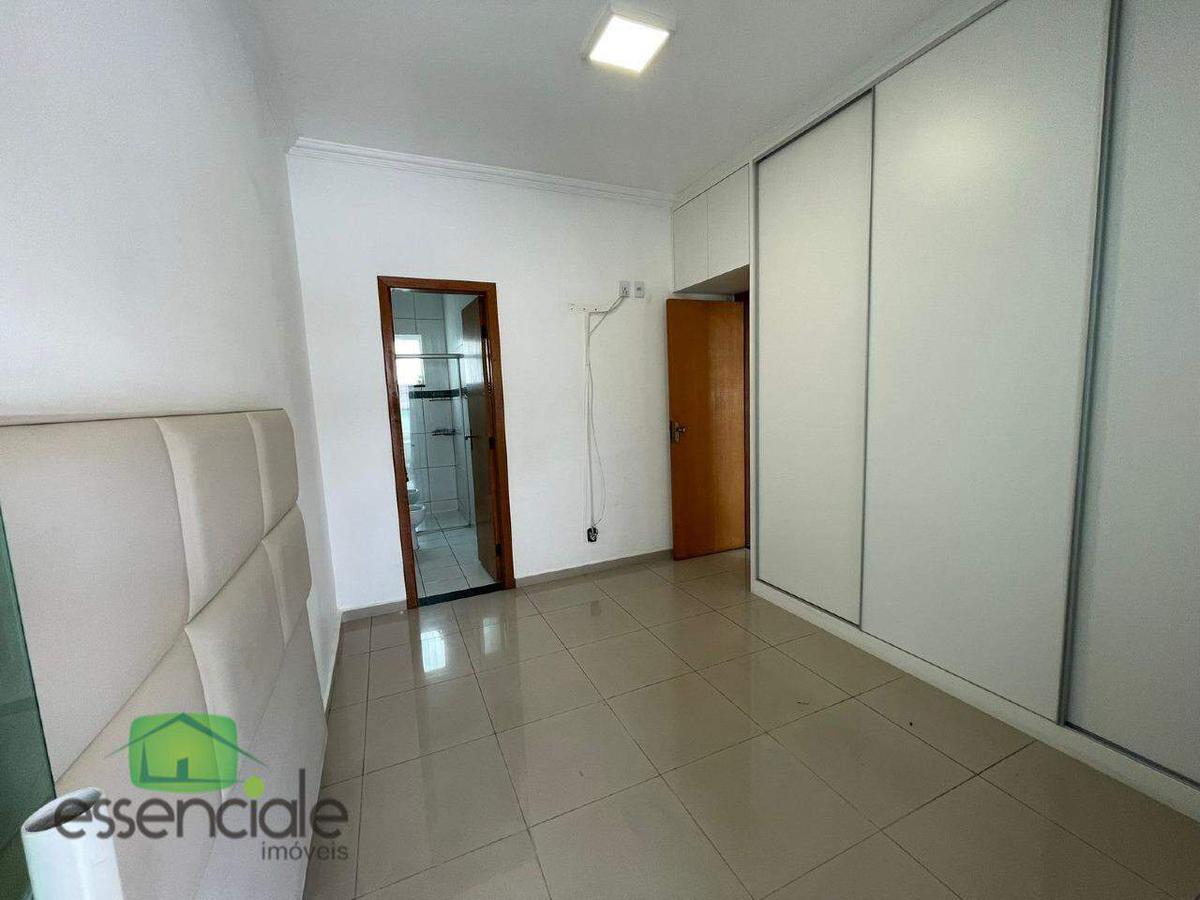 Casa, Europa, 3 Quartos, 2 Vagas, 1 Suíte