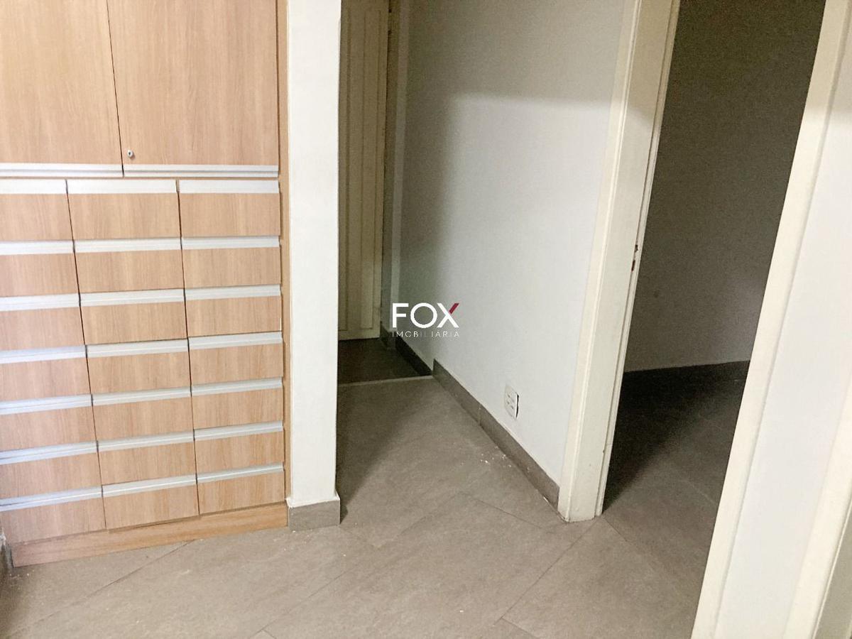 Casa, Funcionários, 5 Quartos, 2 Vagas, 1 Suíte