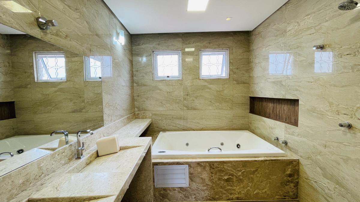 Casa, Itapoã, 5 Quartos, 4 Vagas, 3 Suítes