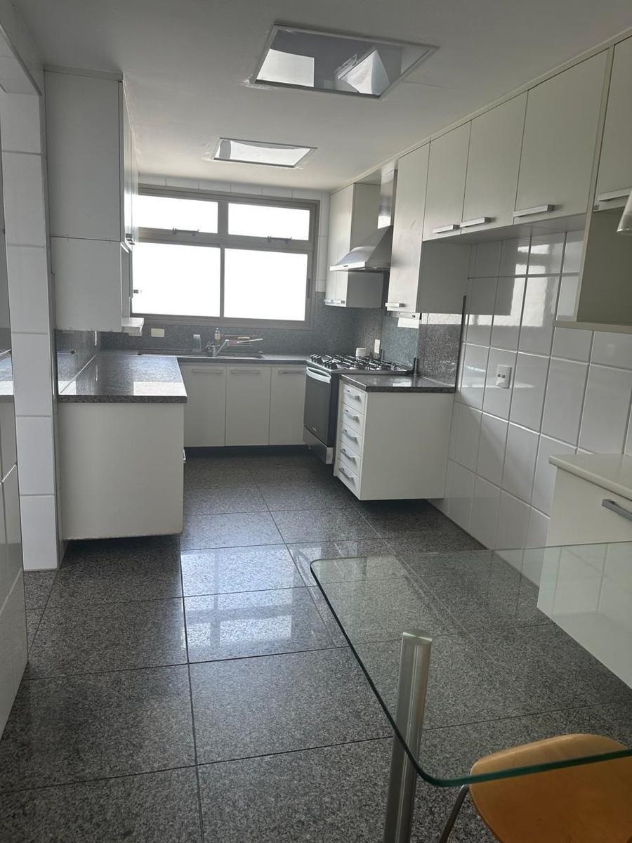 Apartamento, Funcionários, 4 Quartos, 3 Vagas, 2 Suítes