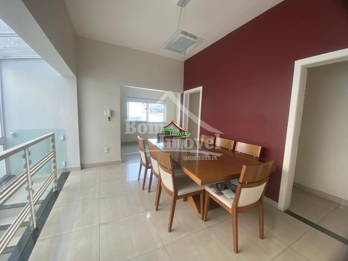 Casa, Centro, 2 Quartos, 6 Vagas, 1 Suíte