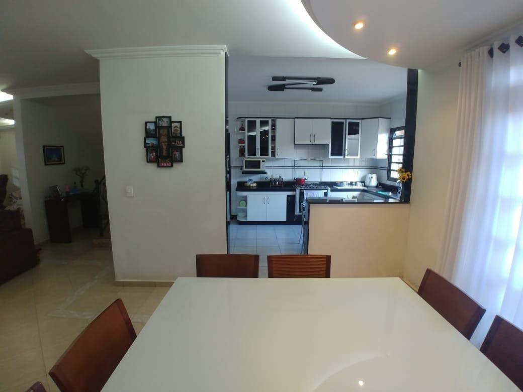 Casa, Jardim Riacho das Pedras, 3 Quartos, 8 Vagas, 1 Suíte