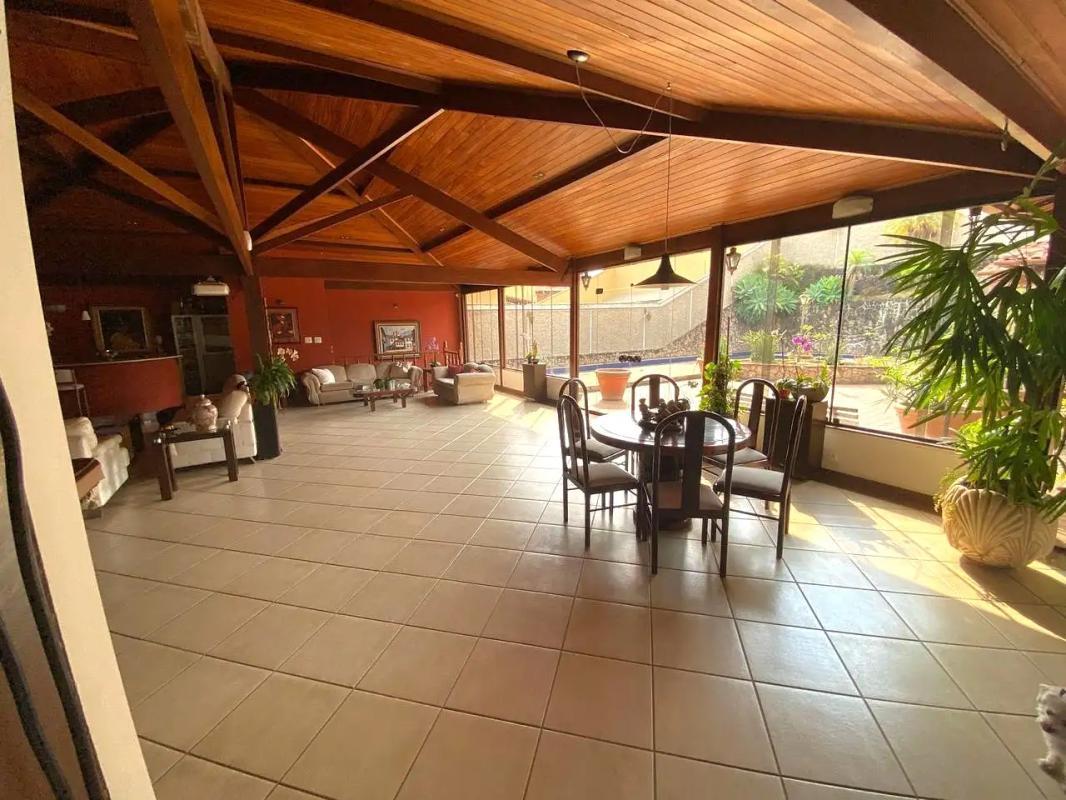 Casa, Santa Lúcia, 5 Quartos, 4 Vagas, 3 Suítes