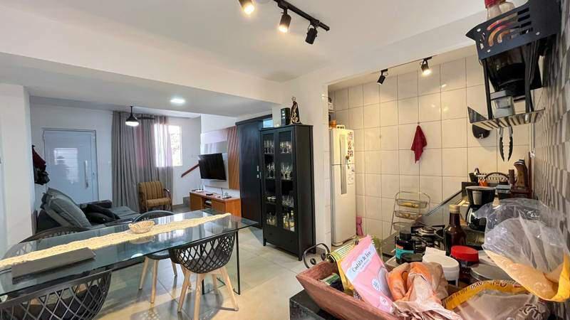 Casa, Castelo, 2 Quartos, 2 Vagas