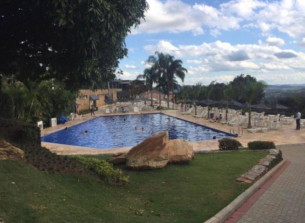 Lote, Retiro do Chalé, 0 Quarto, 0 Vaga