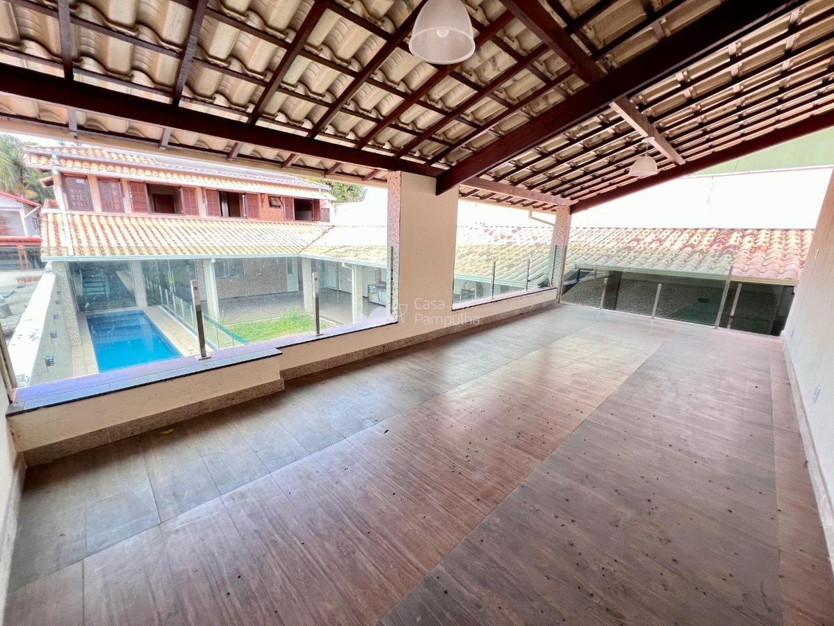 Casa, Trevo, 4 Quartos, 5 Vagas, 2 Suítes