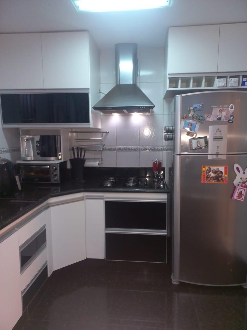 Apartamento, Sagrada Família, 3 Quartos, 2 Vagas, 1 Suíte