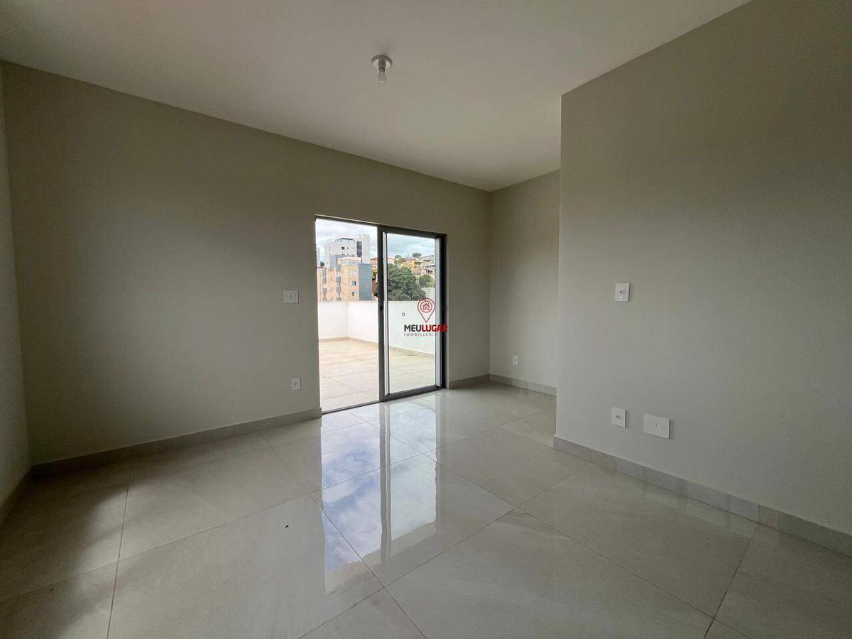 Cobertura, Barreiro, 3 Quartos, 2 Vagas, 1 Suíte