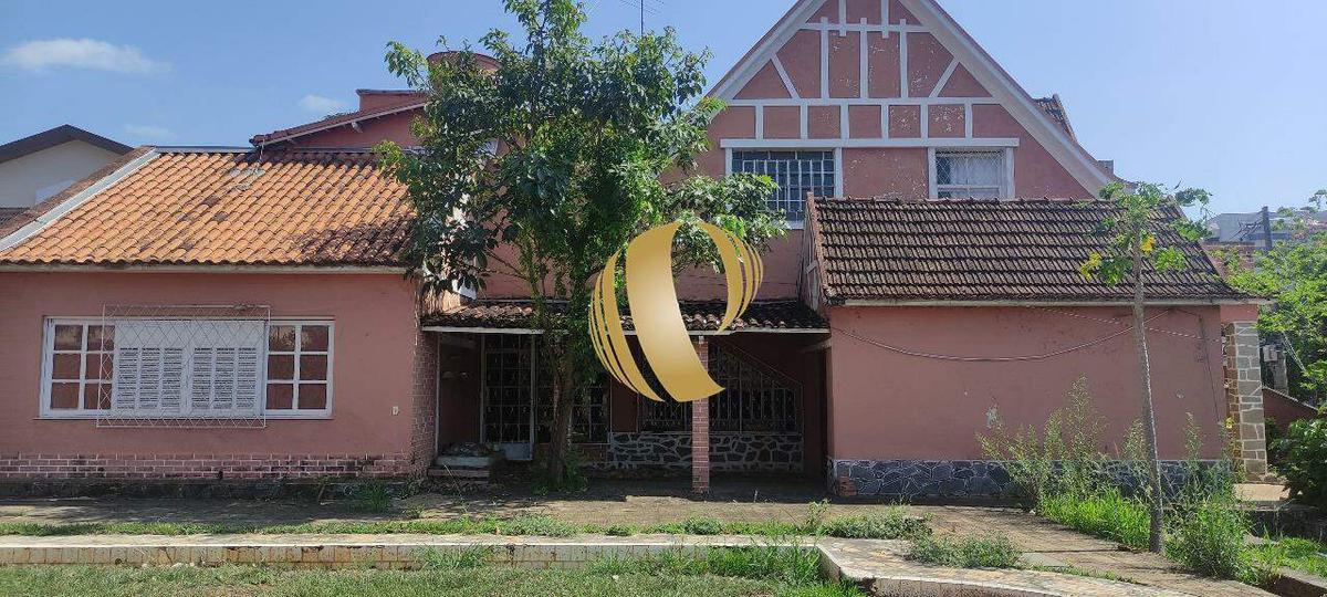 Casa, Centro, 4 Quartos, 2 Vagas, 1 Suíte