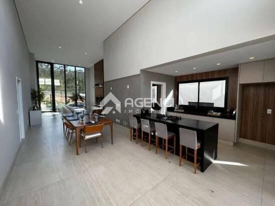 Casa em Condomínio, Alphaville - Lagoa dos Ingleses, 5 Quartos, 0 Vaga, 4 Suítes