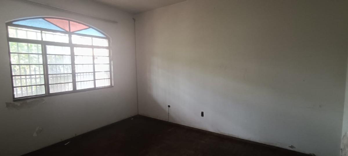 Casa, Castelo, 4 Quartos, 4 Vagas, 2 Suítes