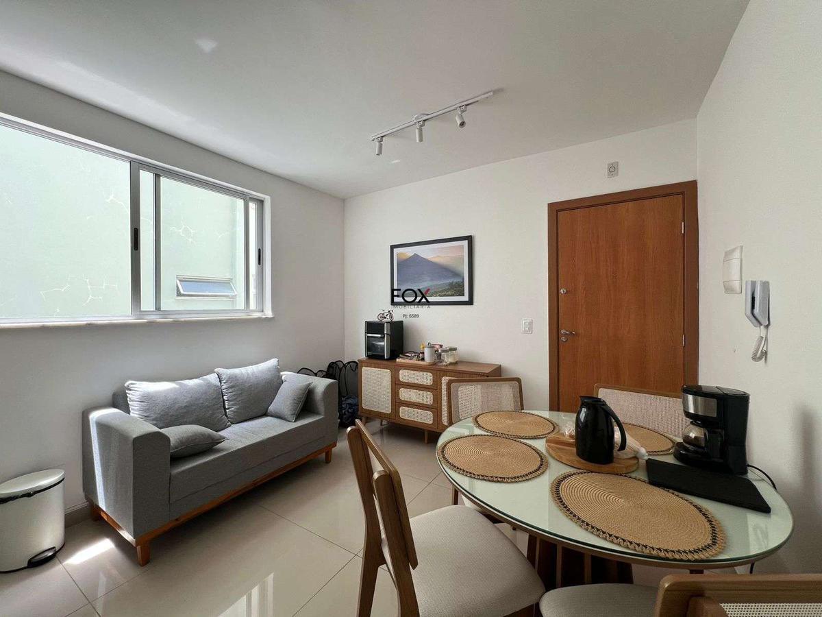 Apartamento, Sagrada Família, 2 Quartos, 1 Vaga