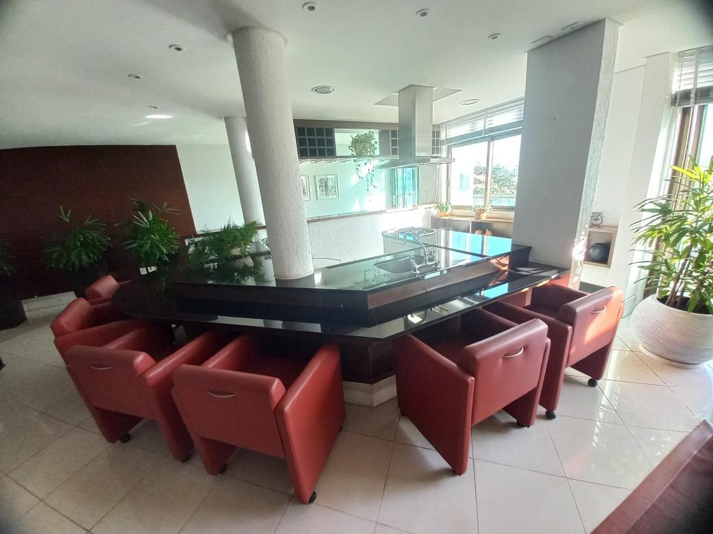 Casa, Estoril, 4 Quartos, 5 Vagas, 4 Suítes