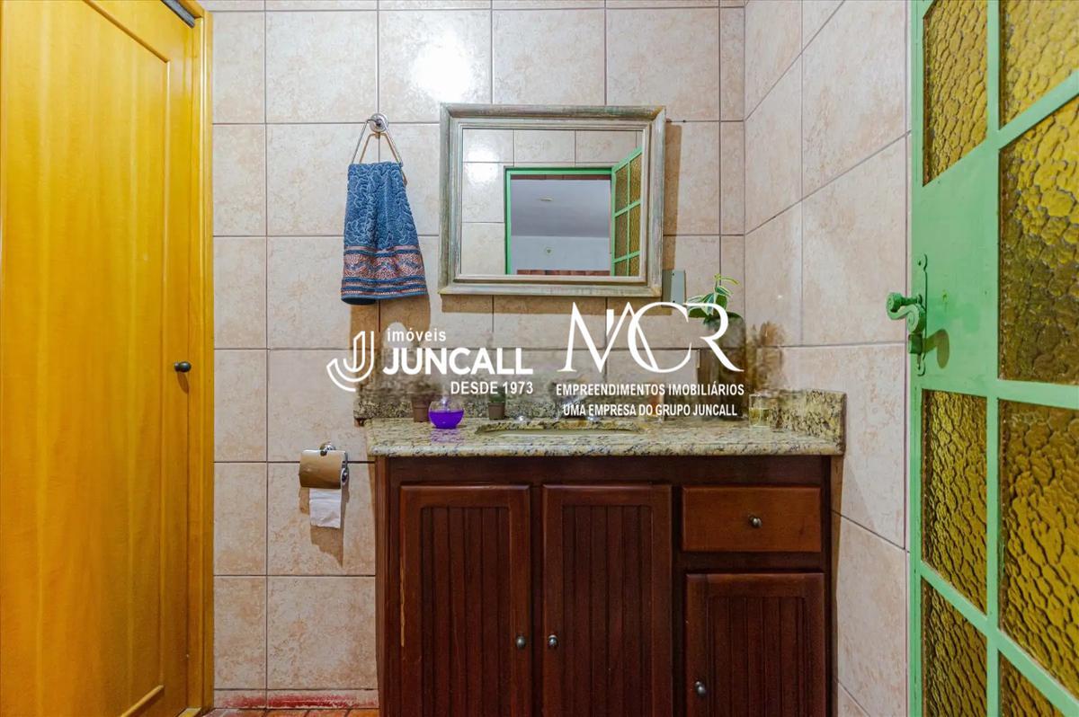 Casa, Castelo, 5 Quartos, 2 Vagas, 1 Suíte