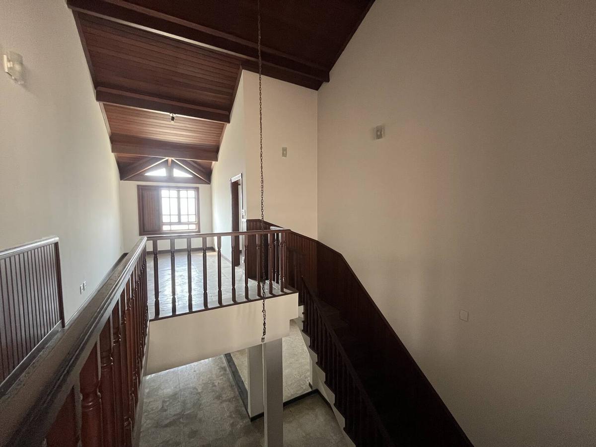 Casa, Professores, 5 Quartos, 2 Vagas, 2 Suítes