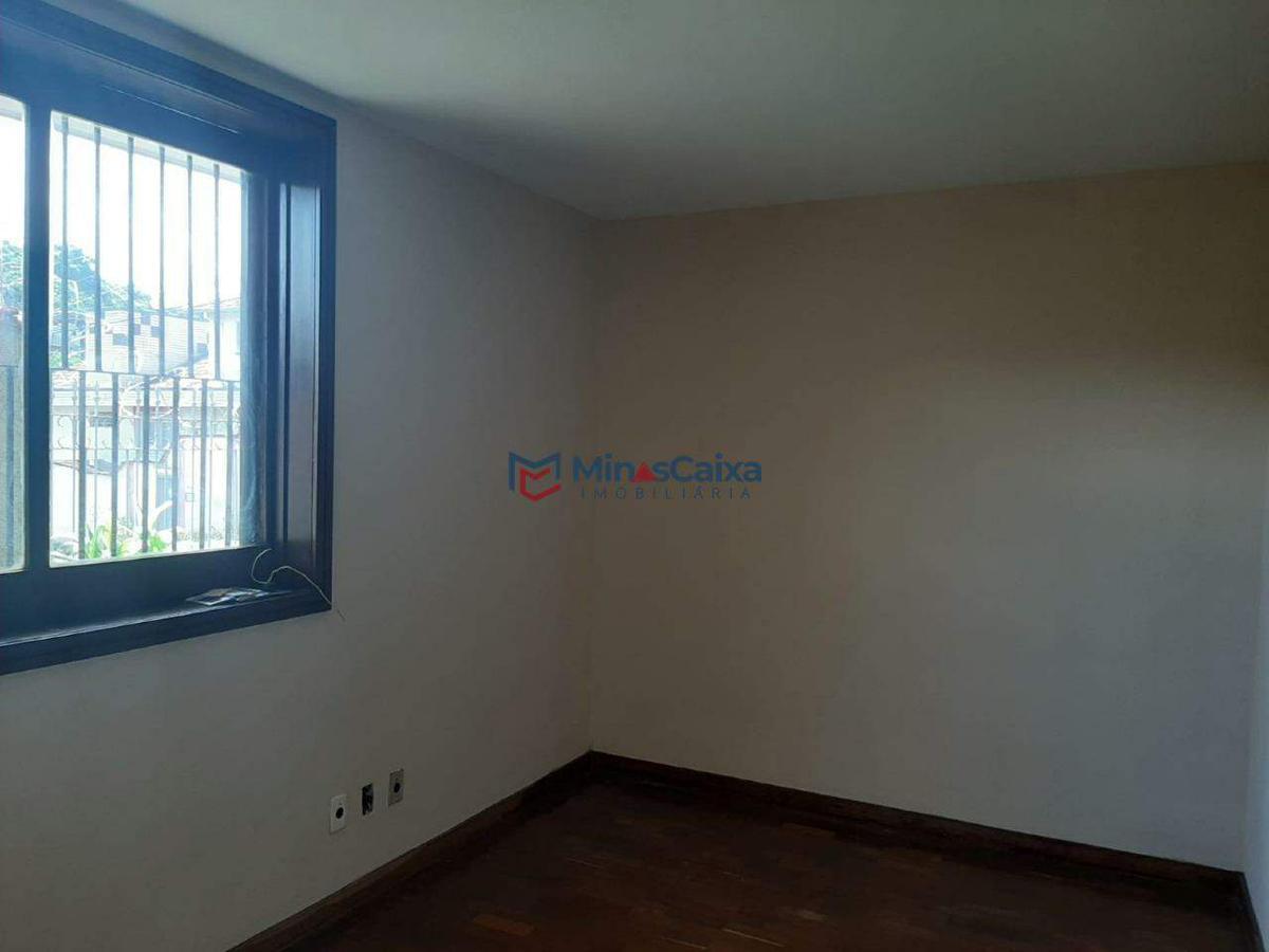 Casa, Centro, 4 Quartos, 4 Vagas, 1 Suíte