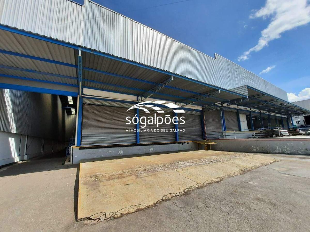Galpão, Bandeirinhas, 4 Vagas