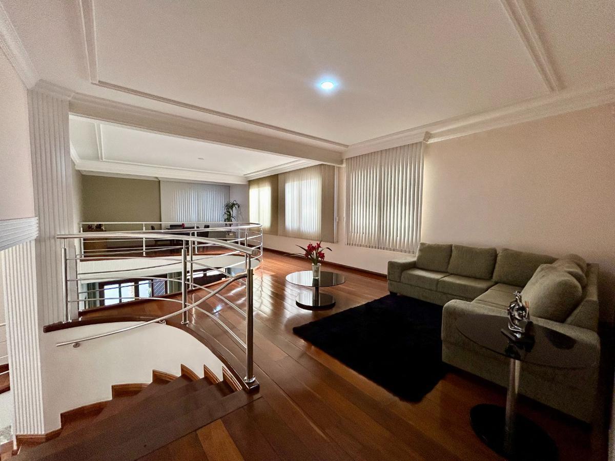 Casa, Castelo, 4 Quartos, 4 Vagas, 1 Suíte