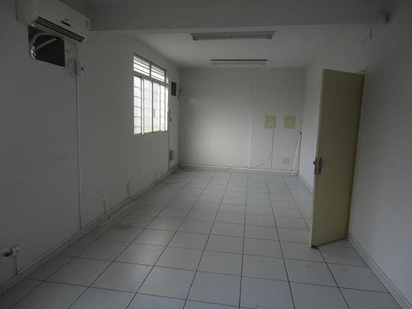 Sala, Funcionários