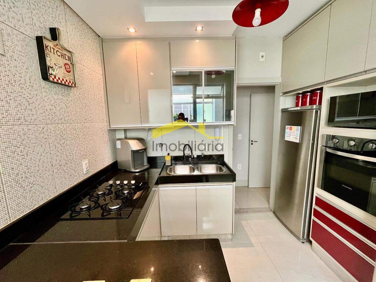 Apartamento, Estoril, 3 Quartos, 1 Vaga, 1 Suíte