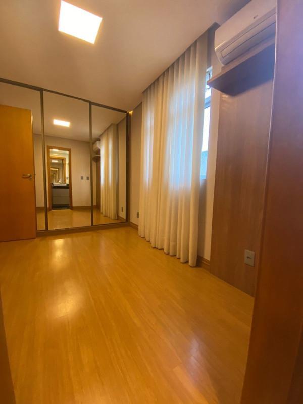 Apartamento, Sagrada Família, 3 Quartos, 2 Vagas, 1 Suíte