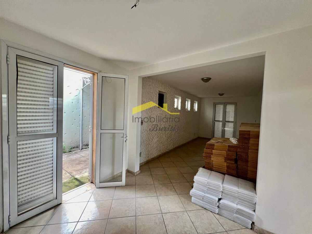 Casa, Jardim América, 3 Quartos, 3 Vagas, 1 Suíte