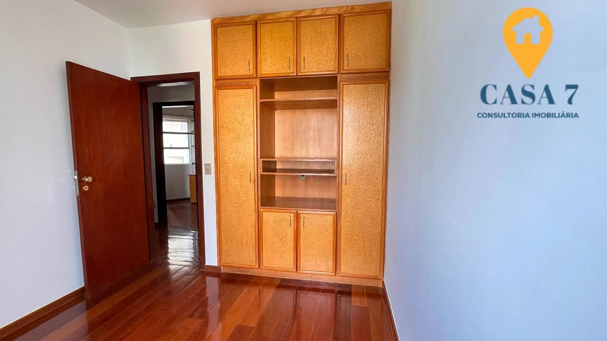 Apartamento, Funcionários, 2 Quartos, 1 Vaga, 1 Suíte