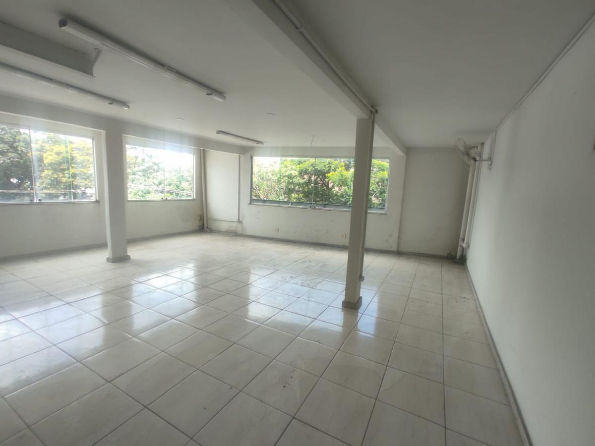 Prédio, Santa Cruz, 0 Quarto, 6 Vagas