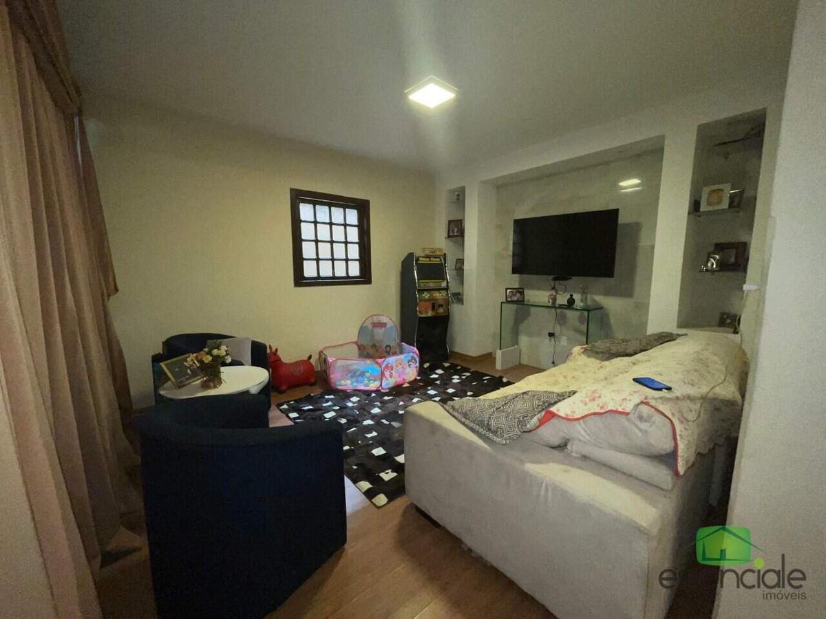 Casa, Eldorado, 3 Quartos, 3 Vagas, 2 Suítes