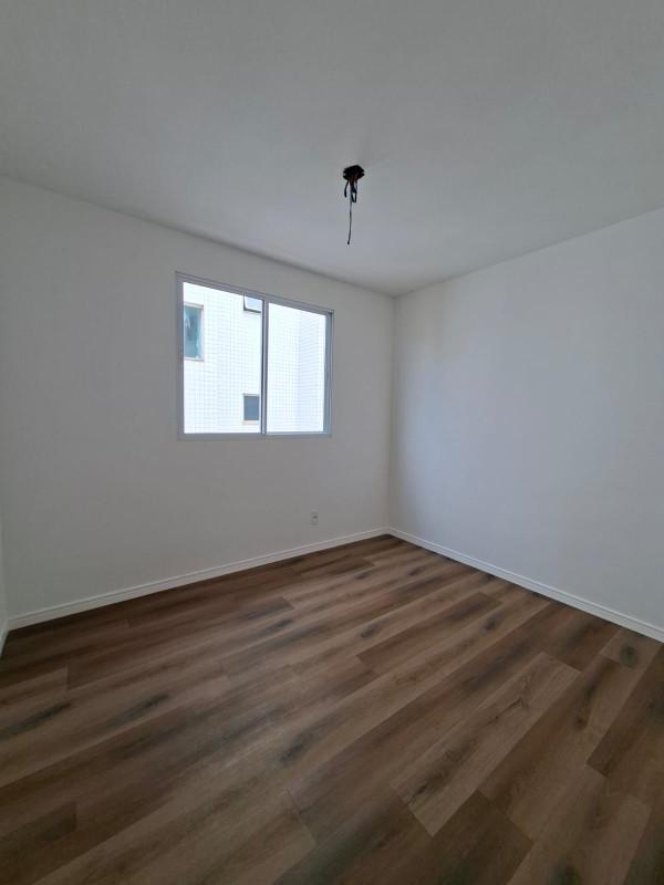 Apartamento, Santa Cruz (barreiro), 3 Quartos, 1 Vaga, 1 Suíte