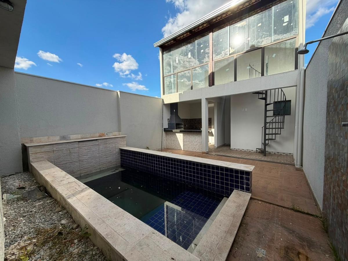 Casa, Vera Cruz, 3 Quartos, 2 Vagas, 1 Suíte